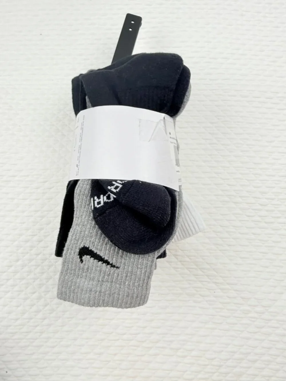 Nike 6 Pairs Everyday Cotton Cushioned Crew Socks  Mens Medium 6-8 (Yth 5Y-7Y)